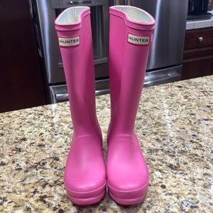 Pink size 5 hunter rain boots